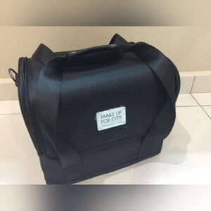 MAKEUP FOREVER BAG WITH SLIDING TRAY STORAGE AND ORGANIZER